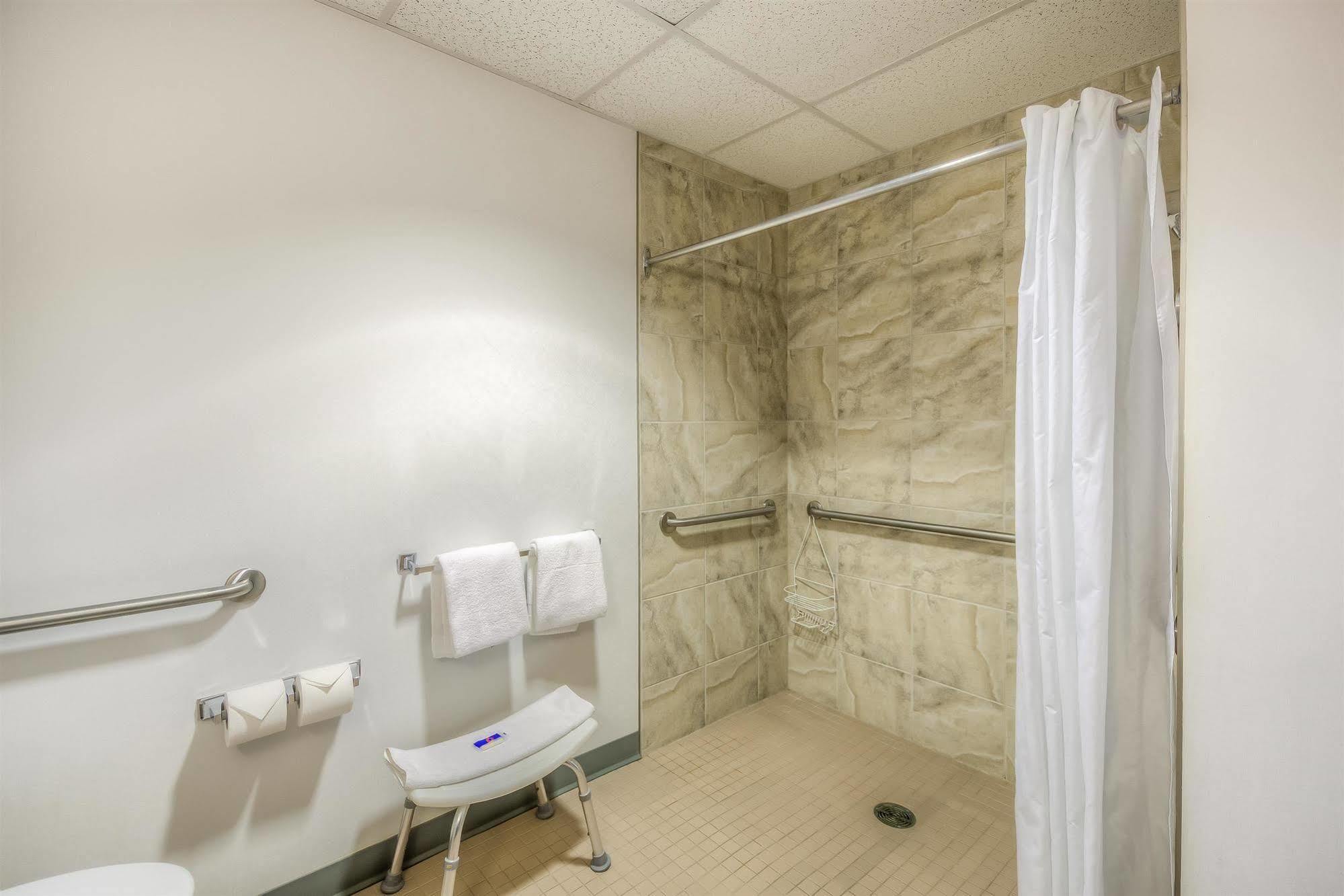 Motel 6-Estevan, Sk Exterior photo