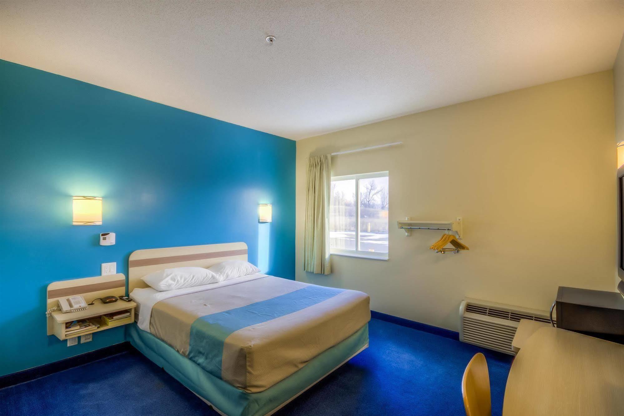 Motel 6-Estevan, Sk Exterior photo