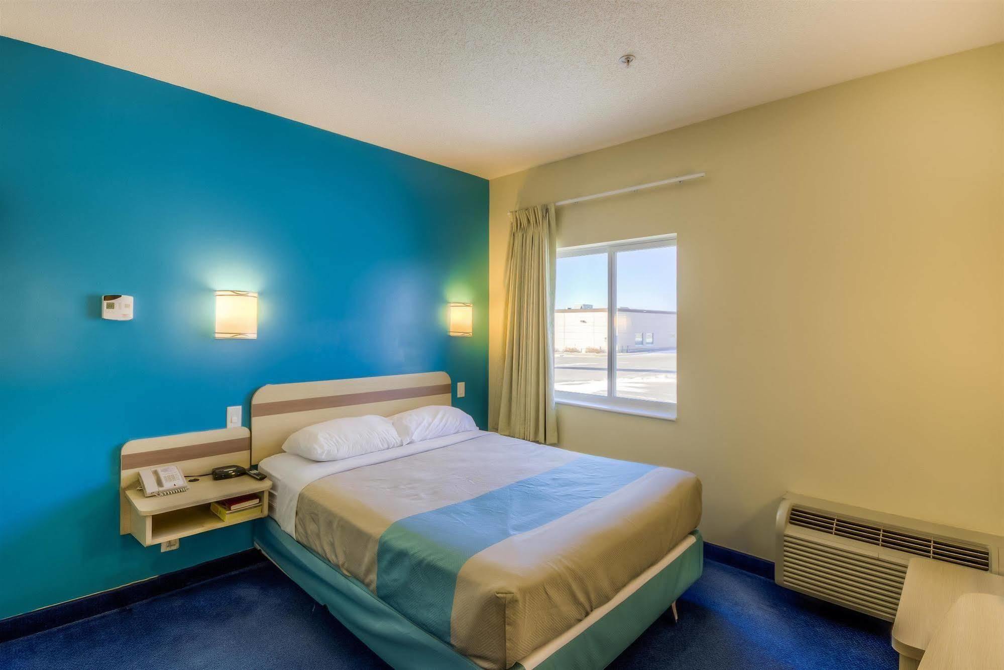 Motel 6-Estevan, Sk Exterior photo